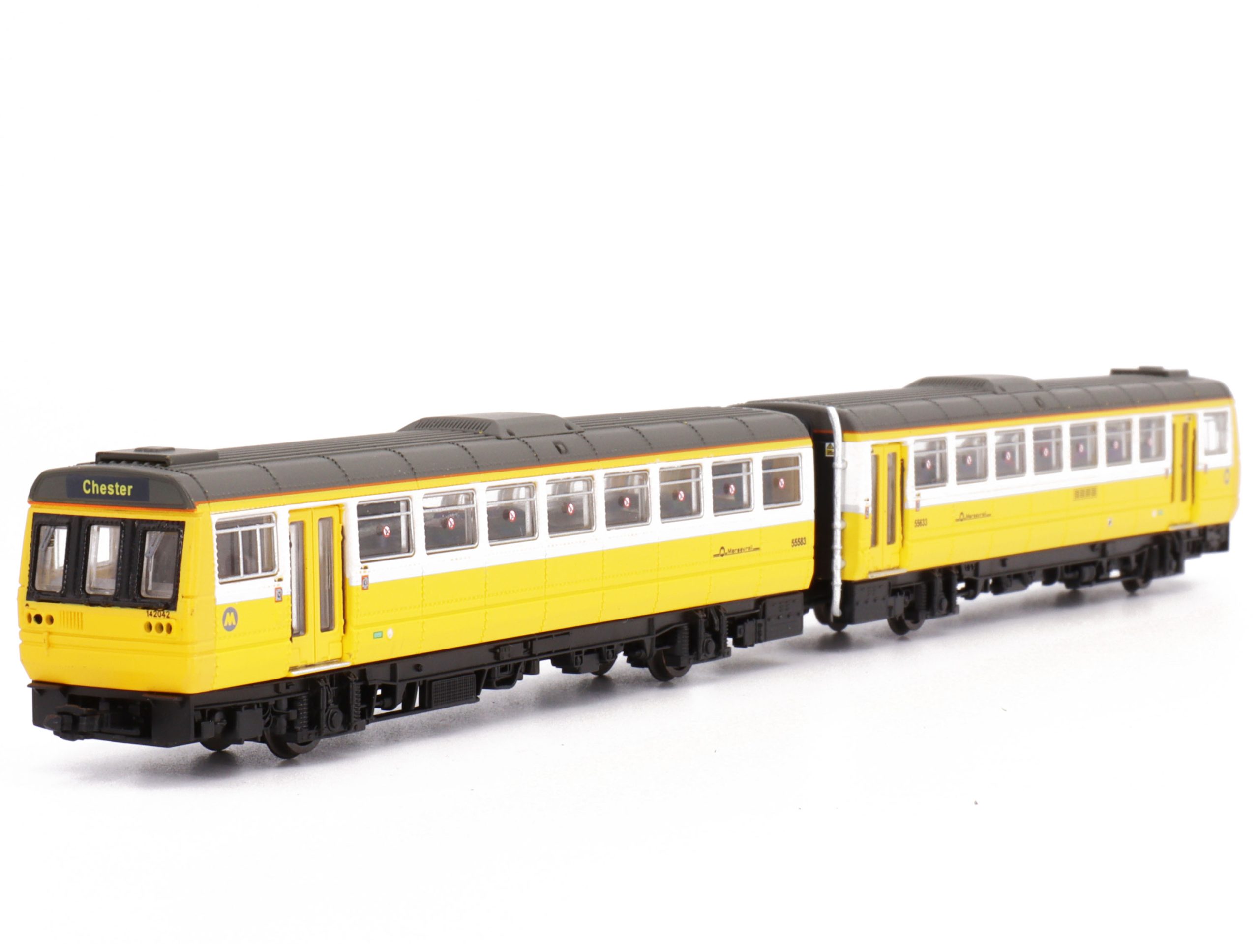 Dieseltriebzug Class 142 Merseyrail No. 142042 2-teilig