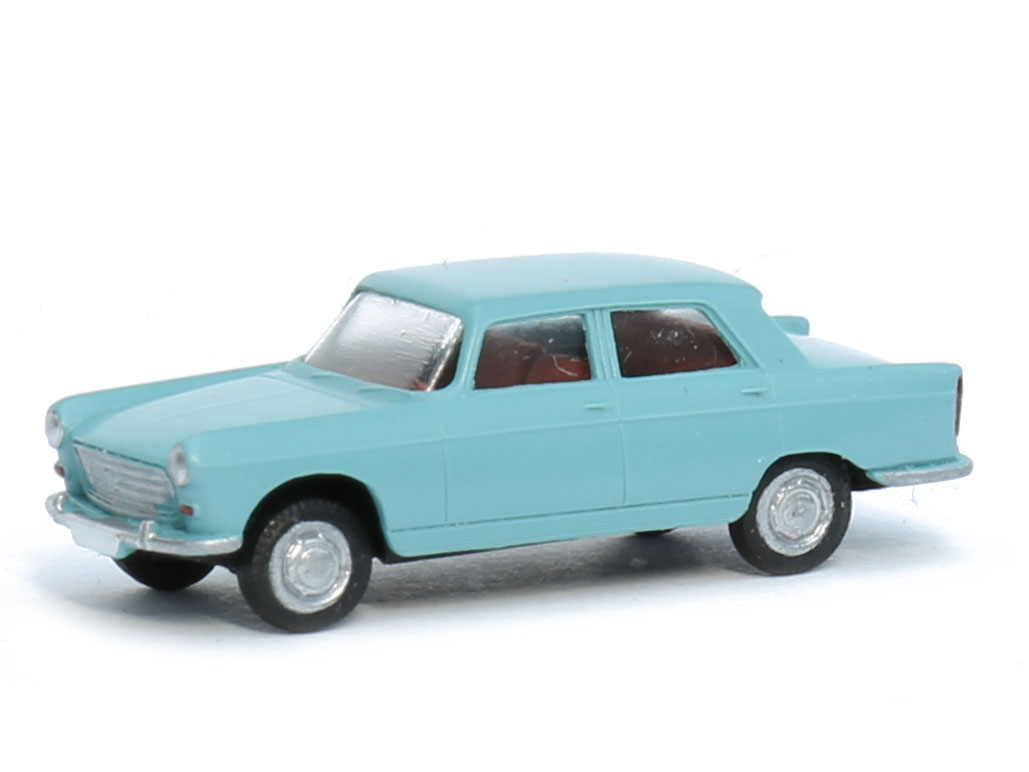 PKW Peugeot 404 hellblau